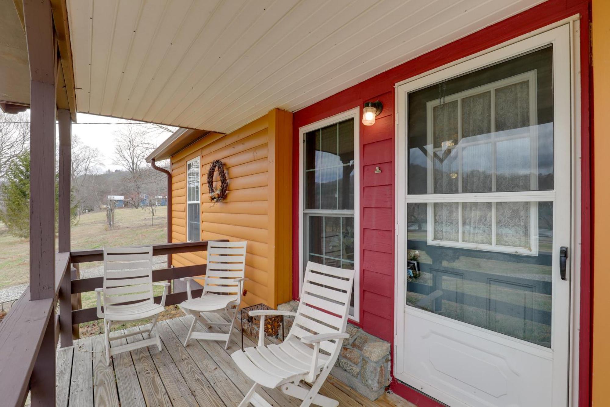 Riverfront Hot Springs Cabin With Private Hot Tub! Экстерьер фото